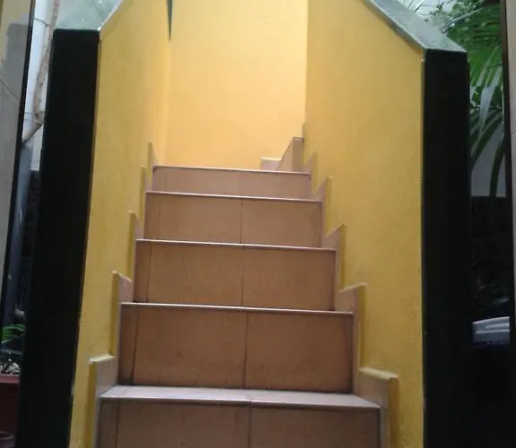 Hostel Falow *